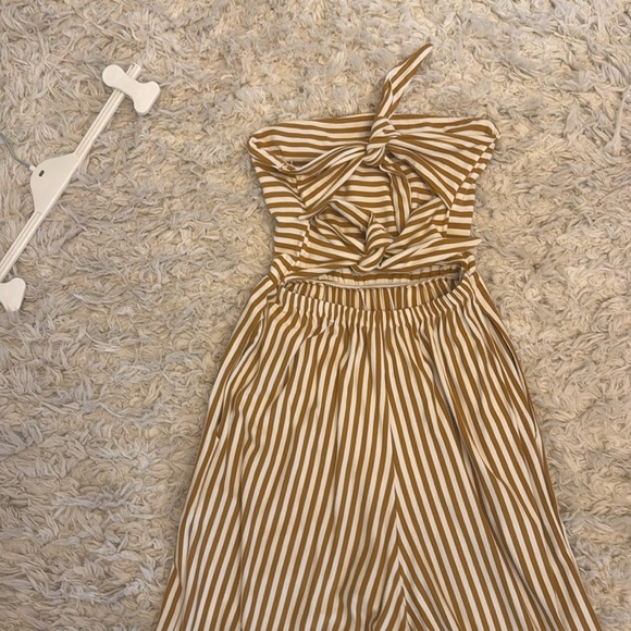 American Eagle - Picture 5 of 7